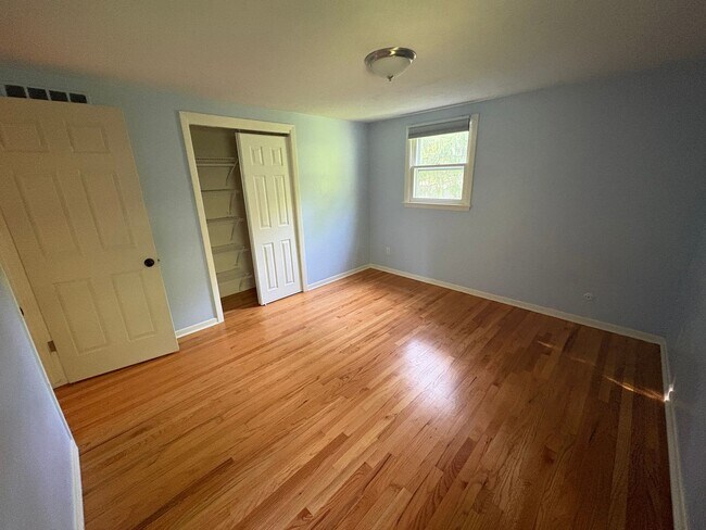 Building Photo - 5250 Longridge Rd