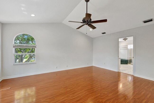 Building Photo - 163 Pepper Ln
