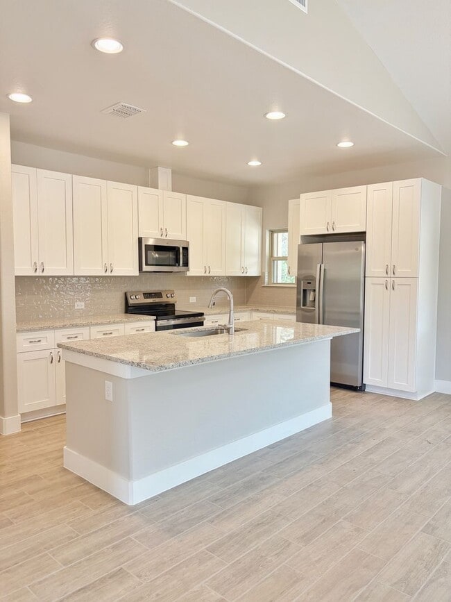 Building Photo - Charming Brand-New 3 Bedroom, 2 Bath Home ...