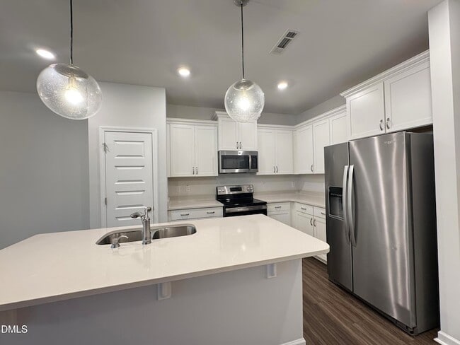 Building Photo - 1409 Irving Hl Dr