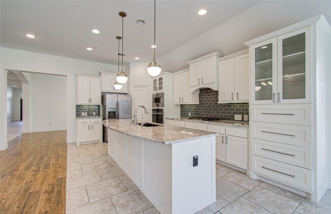 Building Photo - 6614 Rising Hills Ln