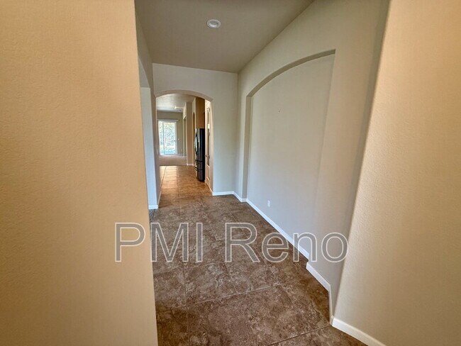 Building Photo - 10290 Cavalry Cir