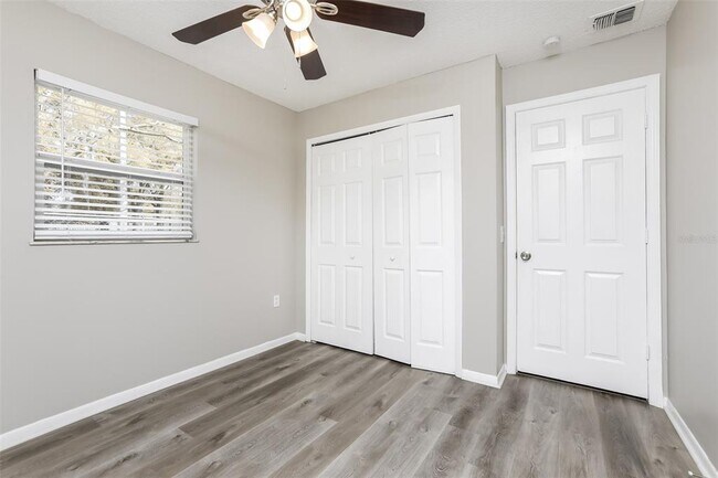 Building Photo - 7000 Watseka Ave