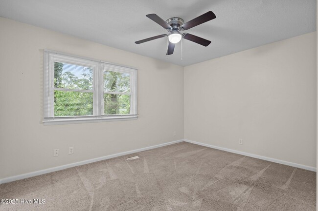 Building Photo - 5364 Silver Pine Dr