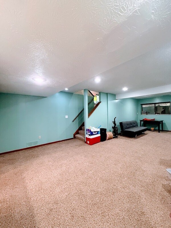 Building Photo - 9310 Hunters Creek Dr
