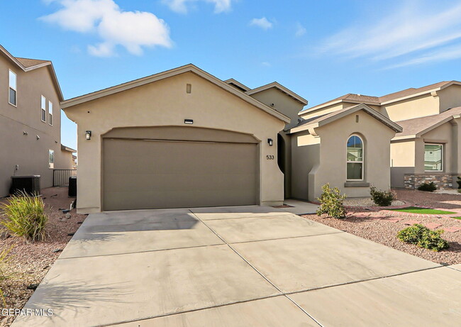 Building Photo - 533 Twilight Dr