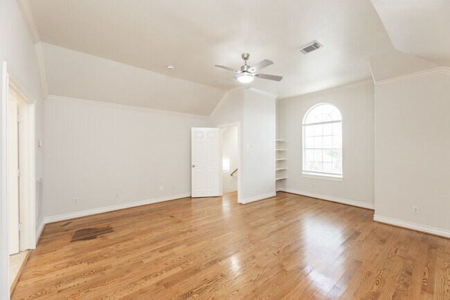 Building Photo - 2616 Starboard Point Dr