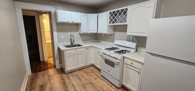 Building Photo - 46 Genesee St