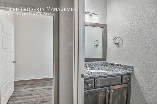 Building Photo - Reserve Townhome - Available May 15th