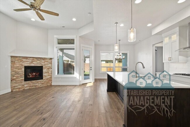 Building Photo - 10399 W Bell Fountain Dr