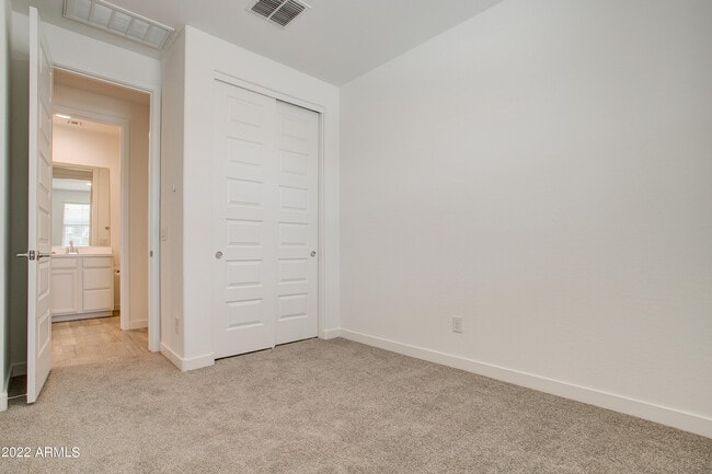 Building Photo - 17032 W El Caminito Dr