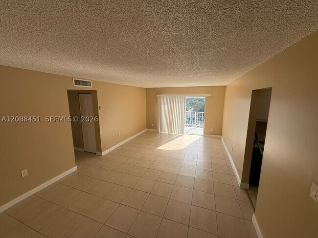 Building Photo - 488 NW 165th St