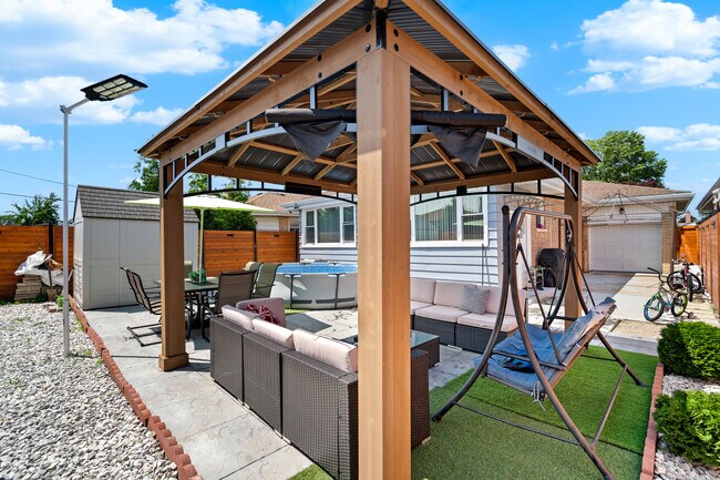 Building Photo - 7625 W Strong St