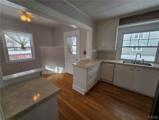 Building Photo - 232 Nichols Ave