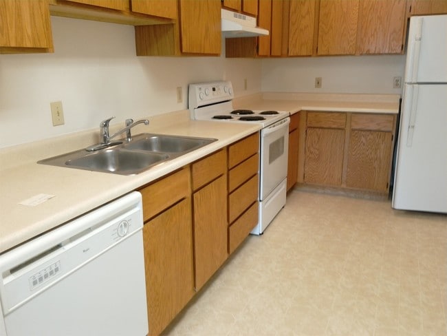 Building Photo - 369 Cole Ave