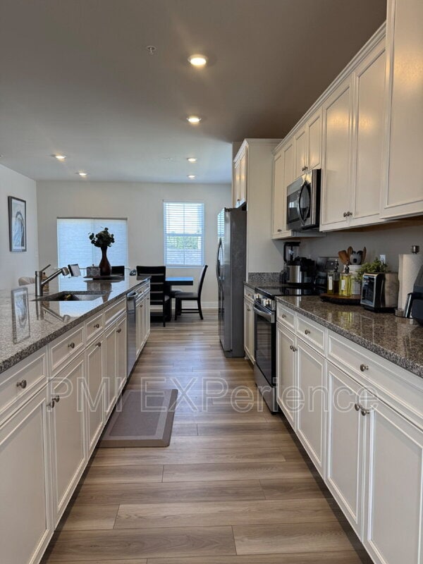 Building Photo - 10705 Millport St