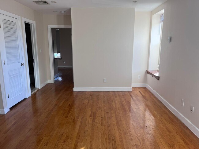 Building Photo - 169 Sackett St