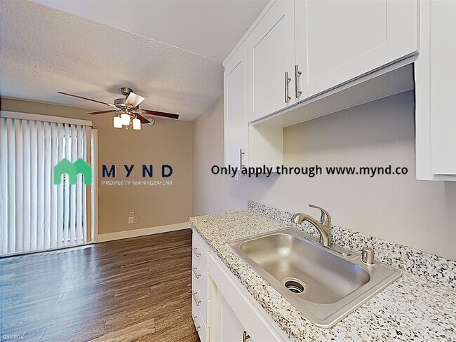 Building Photo - 2 br, 1 bath Apartment - 1025 35th Ave Apt 13