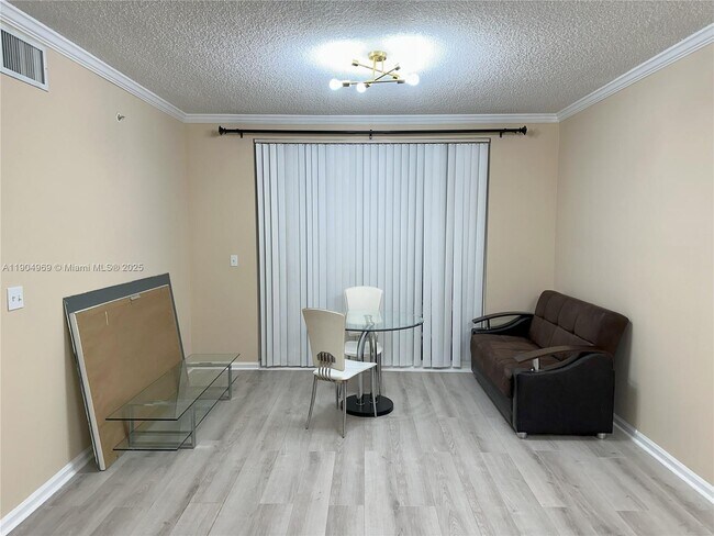 Building Photo - 17150 N Bay Rd