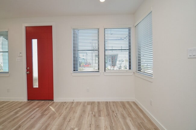 Building Photo - 3249 Loam Ln