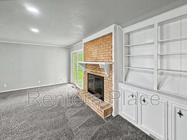 Building Photo - 5210 S 74th E Ave