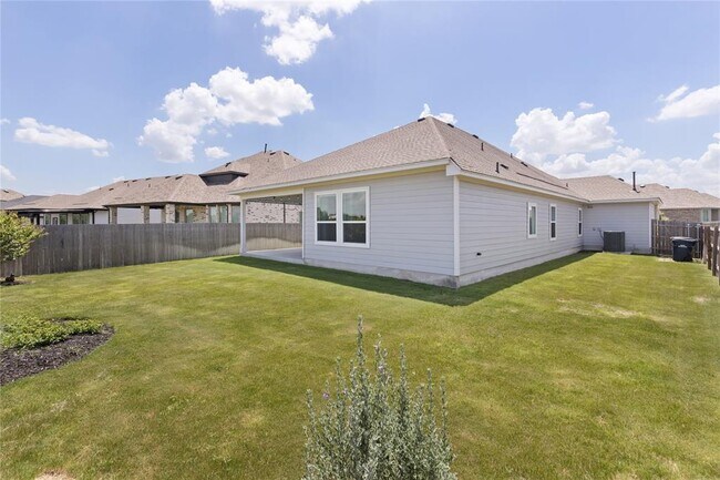 Building Photo - 404 Simmental Loop