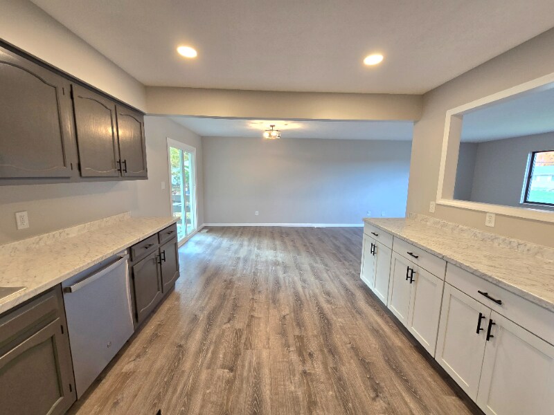 Building Photo - 3856 Magnolia Dr