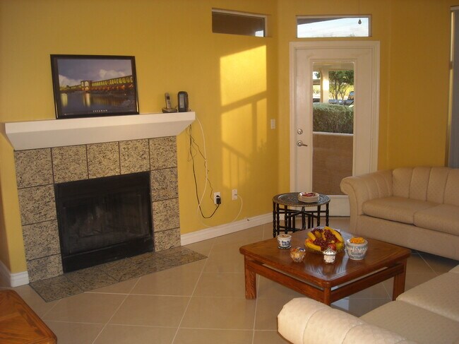 Building Photo - 11375 E Sahuaro Dr