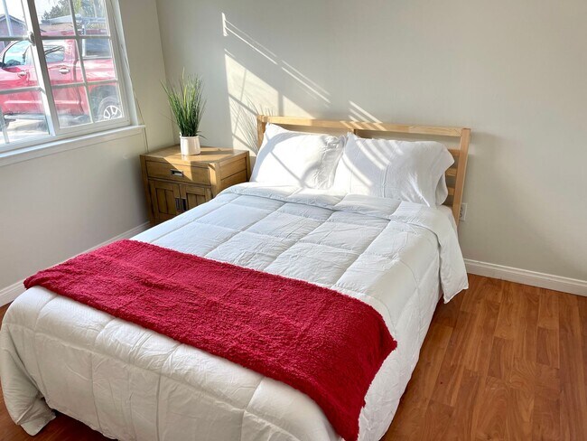 Building Photo - Beautiful 3 Bedroom Home in La Puente