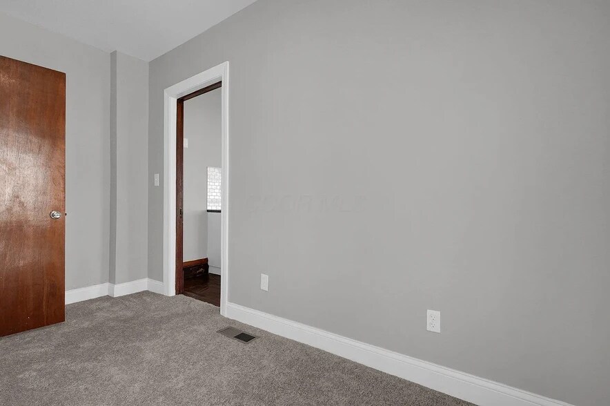 Building Photo - 193 Central Ave