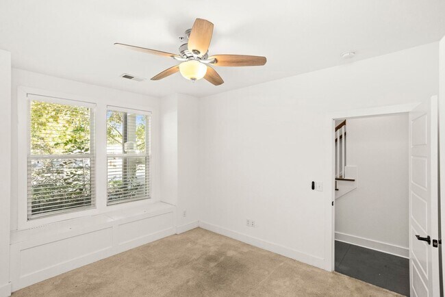 Building Photo - 1034 Maynor Ave