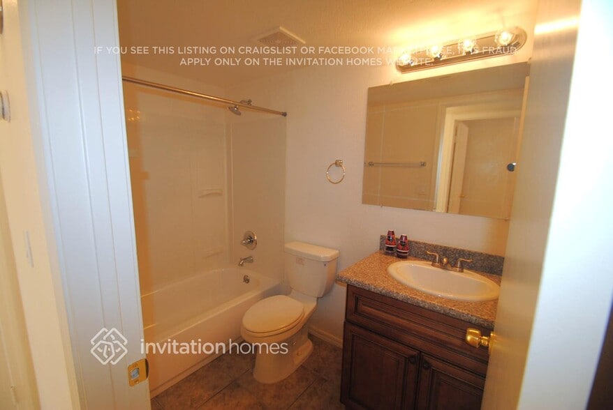 Building Photo - 4545 N 67th Ave