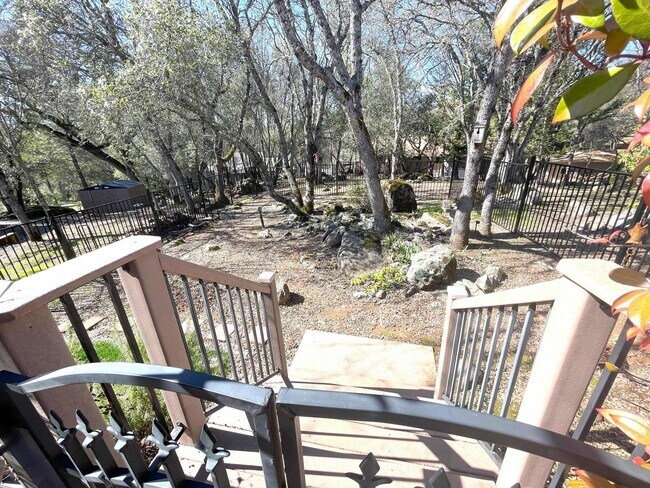 Building Photo - 3 bedroom, 2 bath home in Lake Wildwood, P...