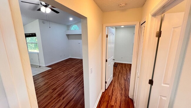 Building Photo - 23 Winding Woods Trail