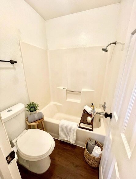 Building Photo - 10616 Mellow Ln