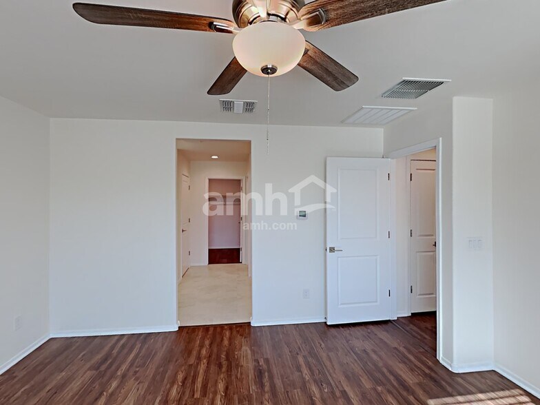 Building Photo - 6869 E Via Arroyo Largo