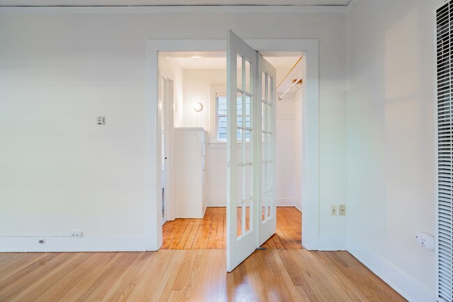 Interior Photo - Broadway Court