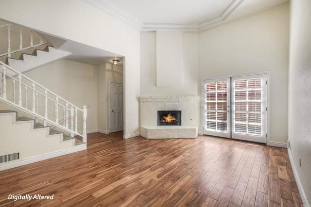 Building Photo - 2569 Navarra Dr