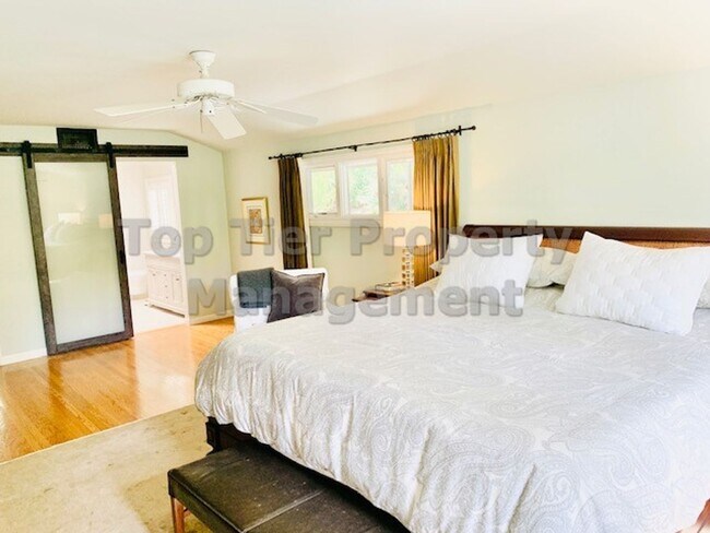 Building Photo - Stunning 4 Bed/3 Bath (plus Office), 3,230 Sqft single-family house at end of cul-de-sac and on l...