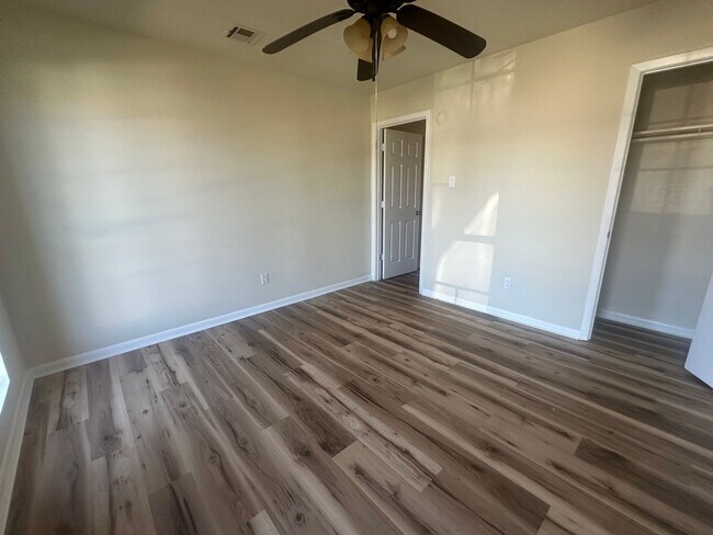 Building Photo - 105 Cantal Dr
