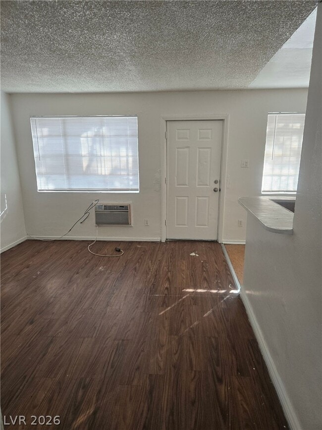 Building Photo - 708 Jackson Ave