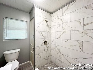 Building Photo - 1305 San Jacinto St