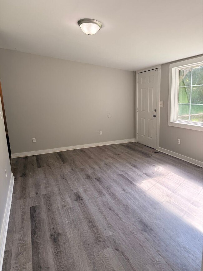 Building Photo - 106 Rosenwald St