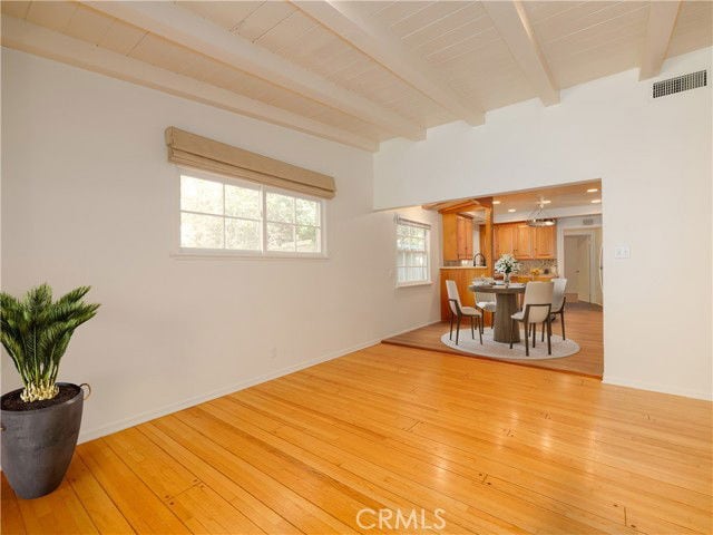 Building Photo - 4539 Hayvenhurst Ave