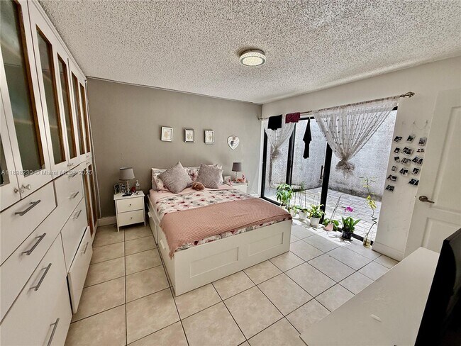 Building Photo - 8331 SW 157th Ave