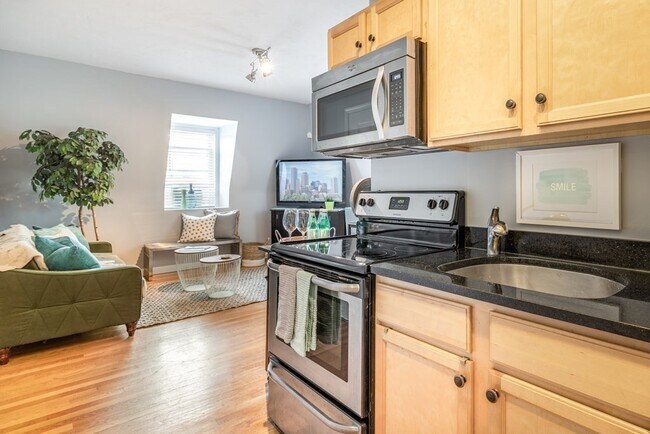 Building Photo - 15 Beale St