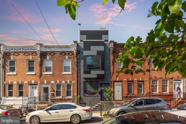 Building Photo - 2935 Master St