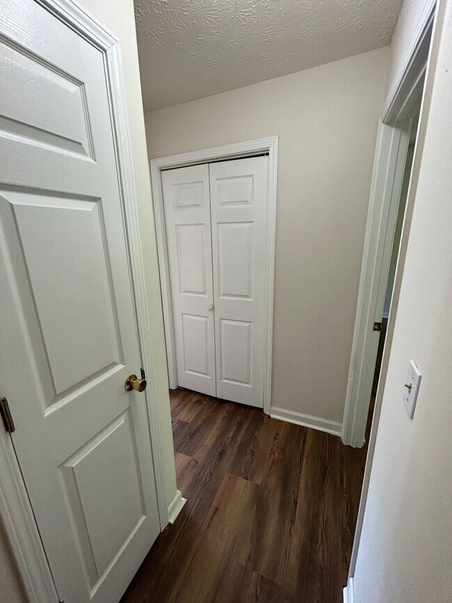 Building Photo - 2692 Callier Springs Rd SE