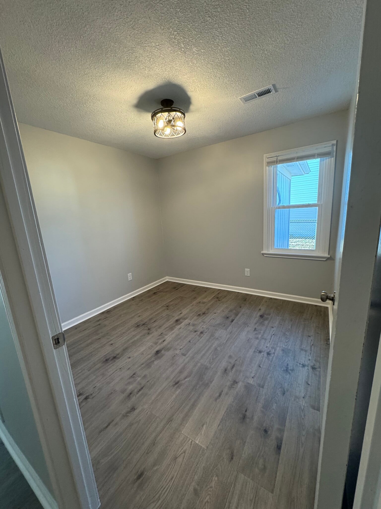 Building Photo - 1214 E Johnston St