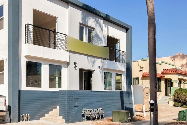 Building Photo - 3318 Fourth Ave